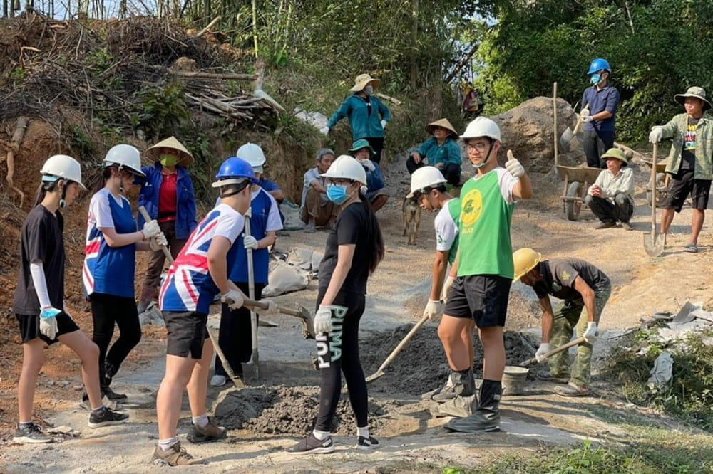 Dự án cộng đồng của Khối 12 tại Mai Châu | Trường Quốc tế Anh BIS Hà Nội - Year 12 Community Project in Mai Chau