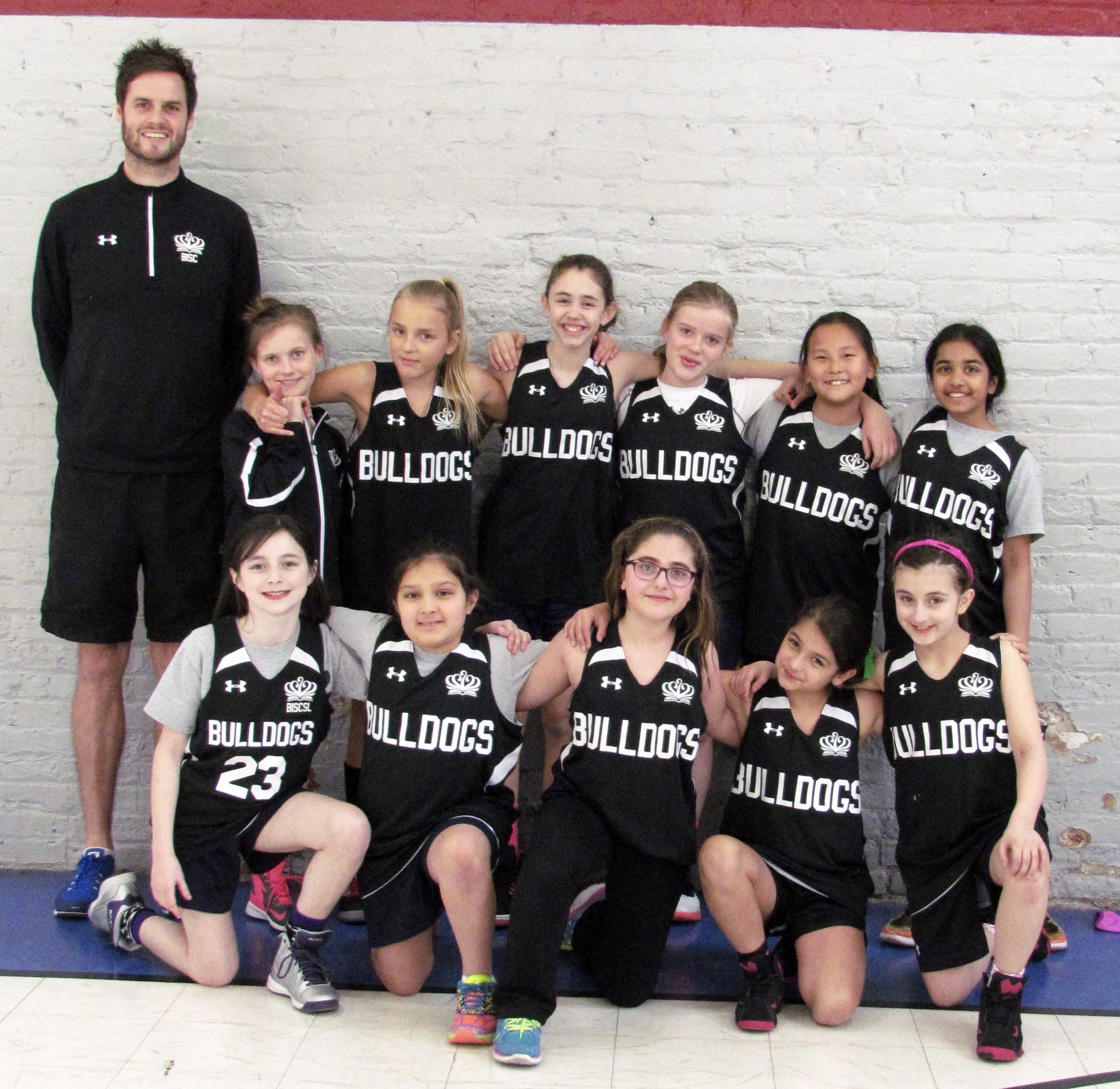 Primary Basketball Teams Take 2 Wins with 1 Week to Go - primary-basketball-teams-take-2-wins-with-1-week-to-go