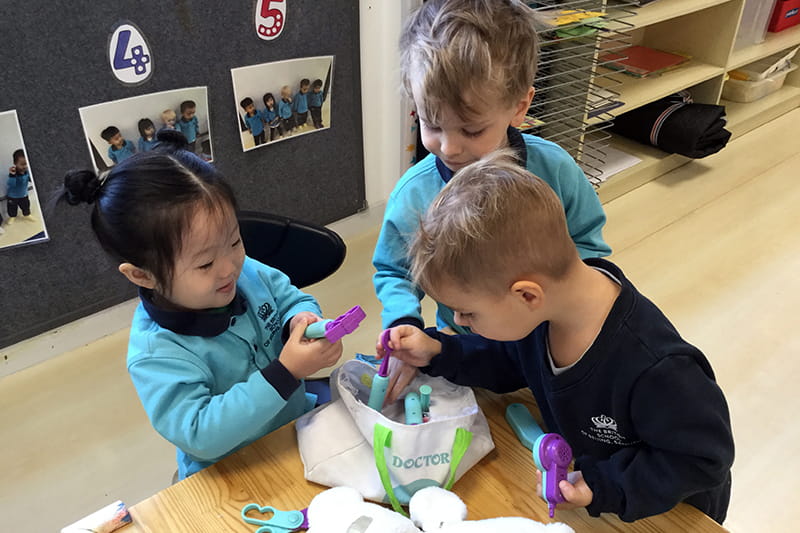 Pre-Nursery and Tadpoles explore teeth! | BSB Sanlitun - Pre-Nursery and Tadpoles explore teeth