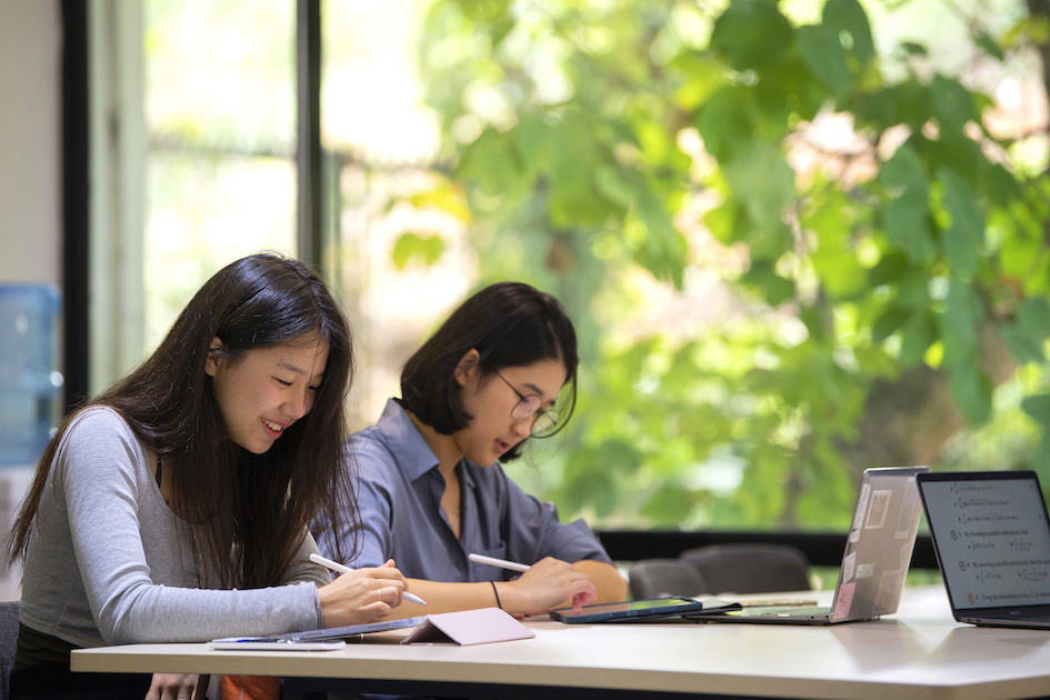 Early University Offers and Cambridge Interviews-Early Offers-Image_BSG_Guangzhou_2023_DSC_2461