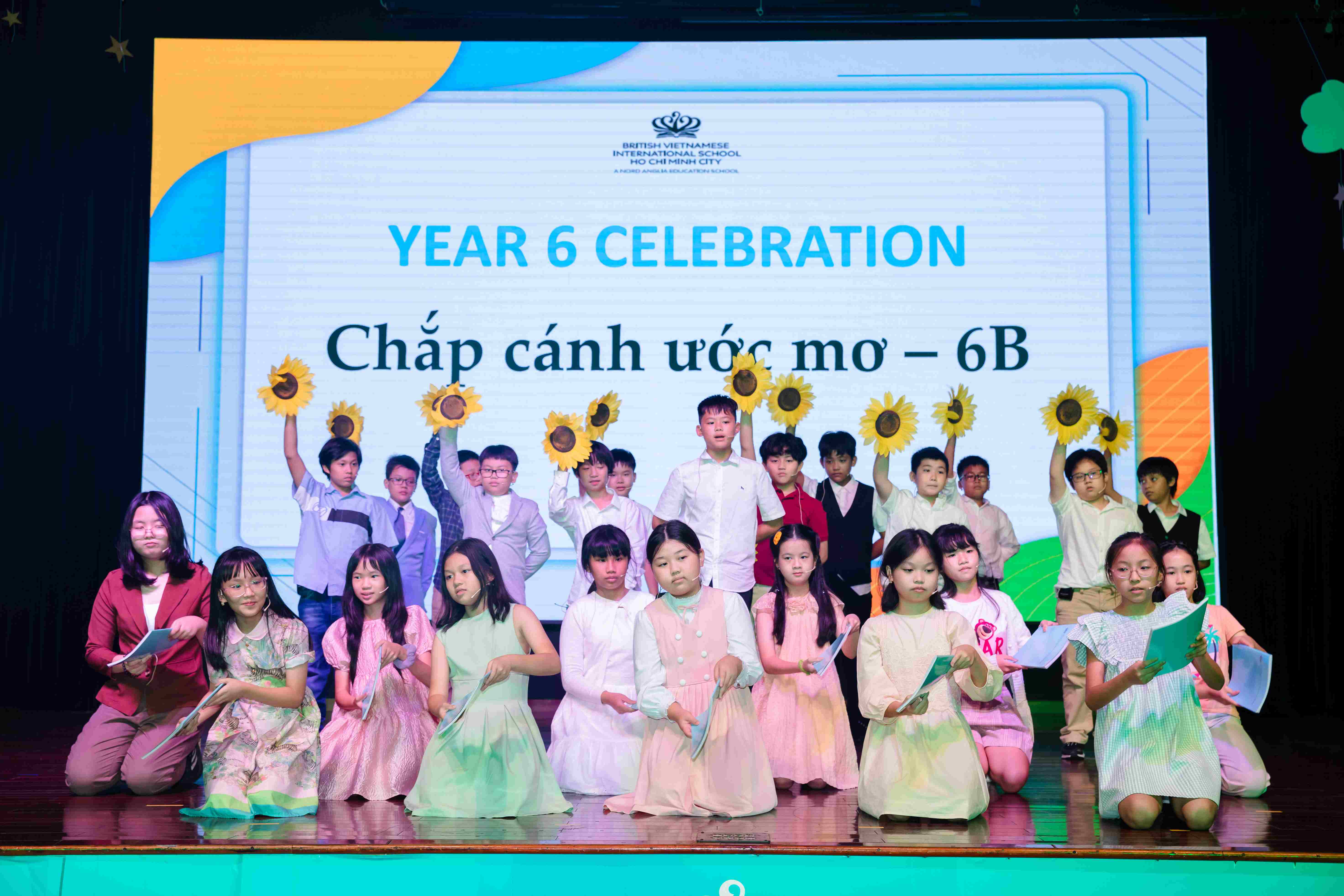 Buổi lễ chúc mừng Khối 6 hoàn thành khối Tiểu học - Year 6 Celebration