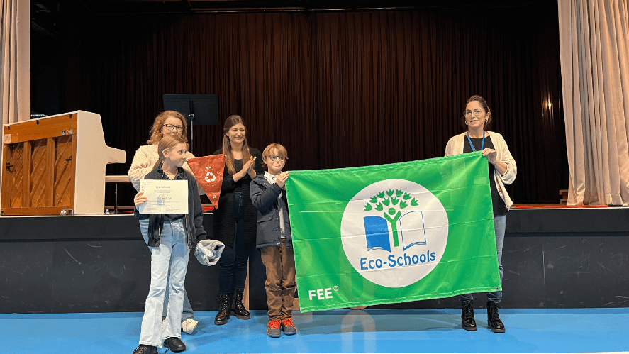 Champittet s'engage pour l'environnement en recevant le prix Eco-Schools - Eco-Schools Award