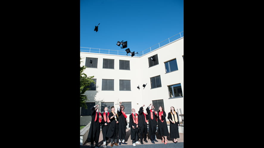 100% de réussite au diplôme de l'IB : superbes résultats pour les élèves de LCIS - 100-ib-diploma-pass-rate-outstanding-results-for-lcis-students