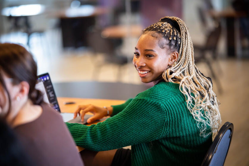 Boarding Campaign - 03 - Carousel Default