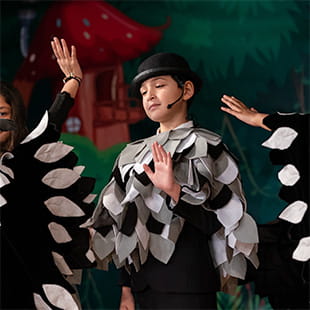 International Schools in Mohali | Nord Anglia Education - Feature Cards Pattern