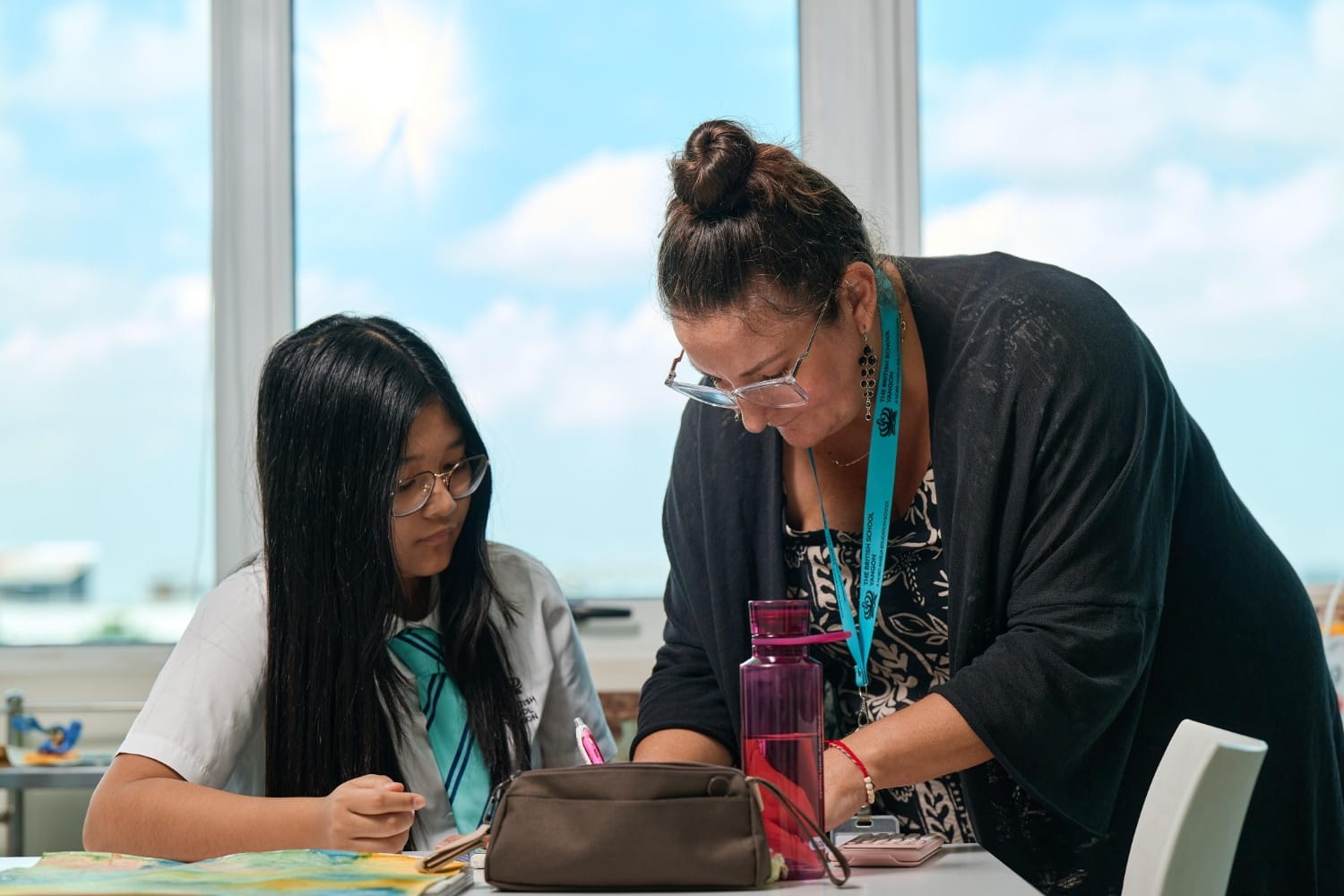 International Schools in Yangon | Nord Anglia Education - Feature Cards Pattern