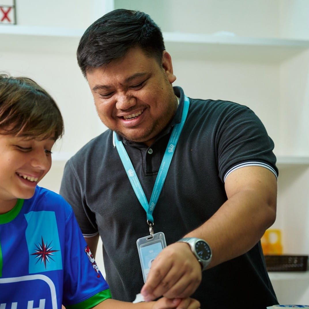 International Schools in Phnom Penh, Cambodia | Nord Anglia - 051 - Feature Cards Pattern