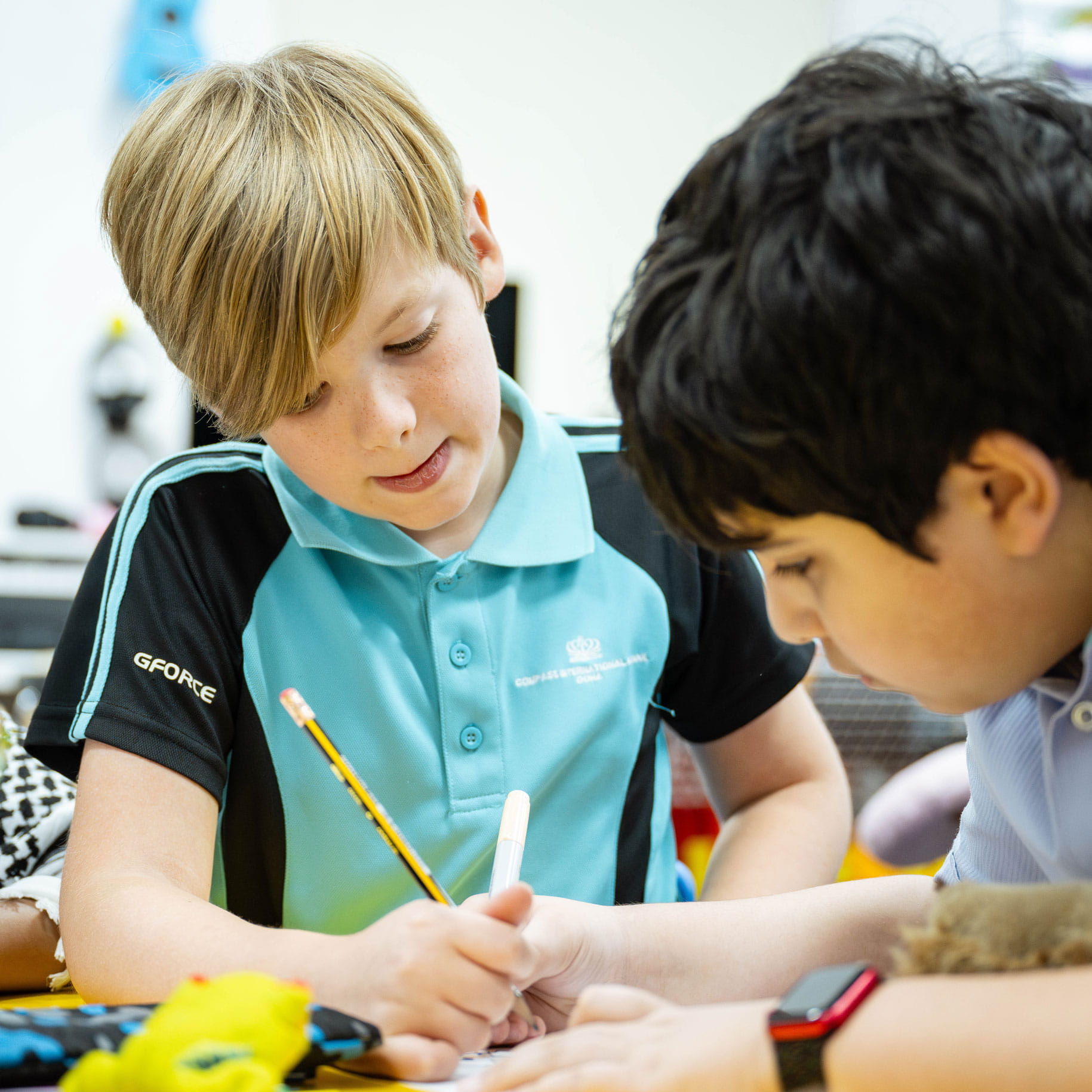 International Schools in Doha | Nord Anglia Education - Feature Cards Pattern