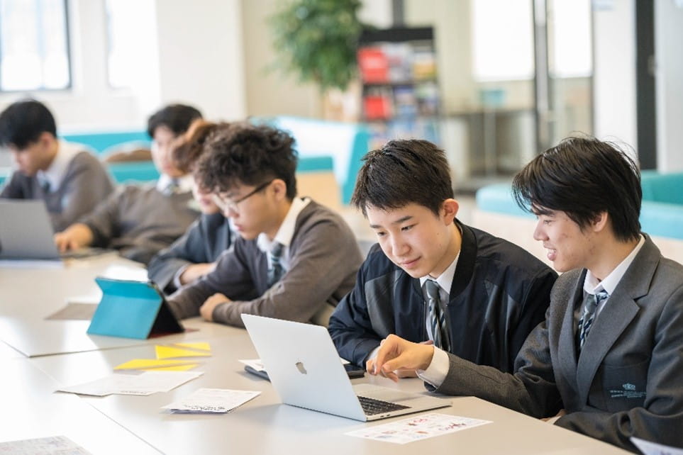 Understanding the IB Diploma Programme... in 60 seconds - The IB in 60 seconds