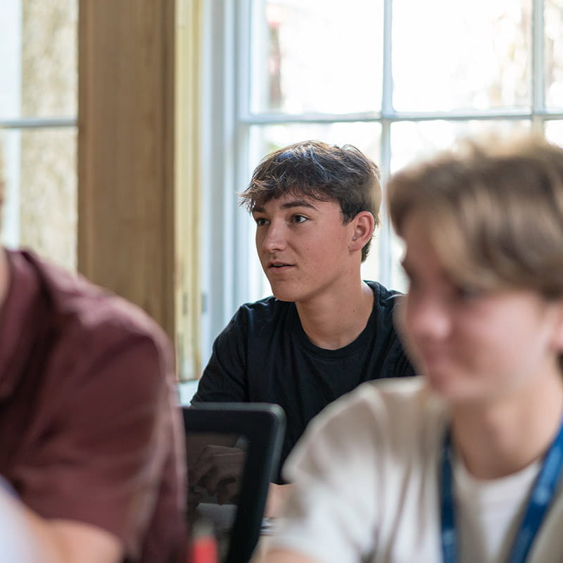 NAE Short Courses Programme | Ages 11-18 | Nord Anglia - Image-50-50