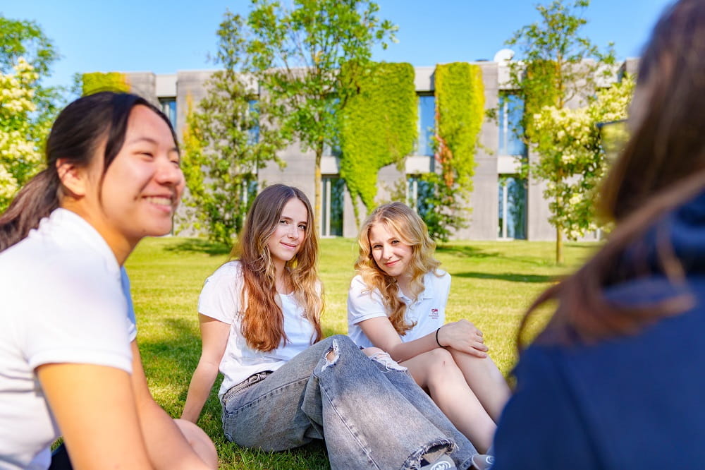 Copy of Copy of HISBoarding Life Esterno202405Social10jpg