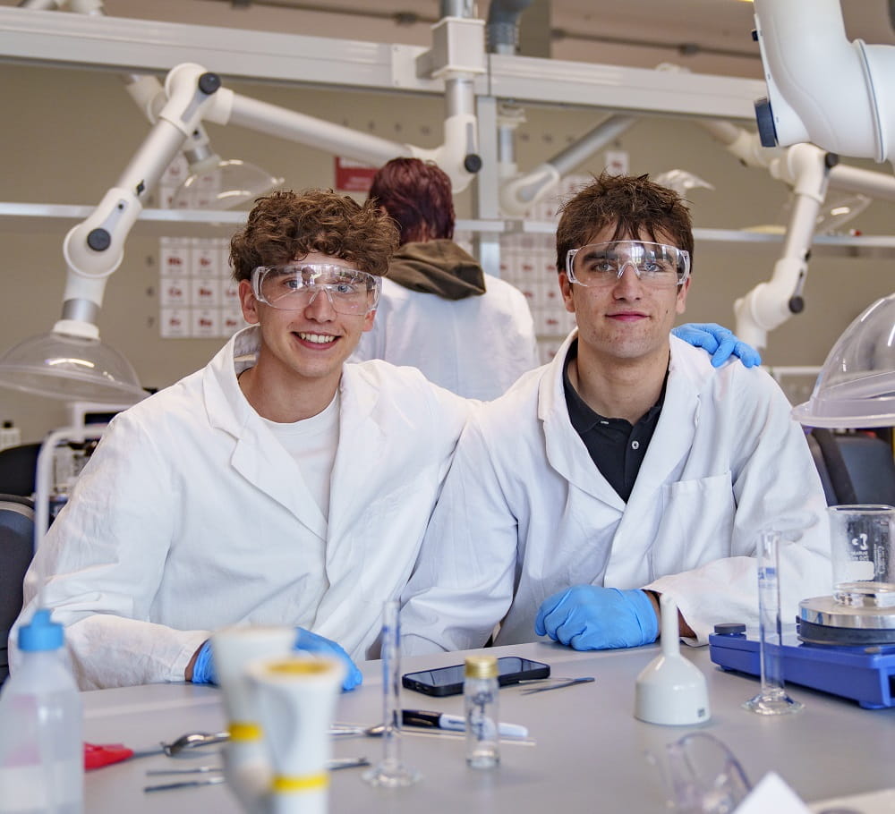 Copy of HISDP2 Chemistry Lab1403202497HD 1jpg