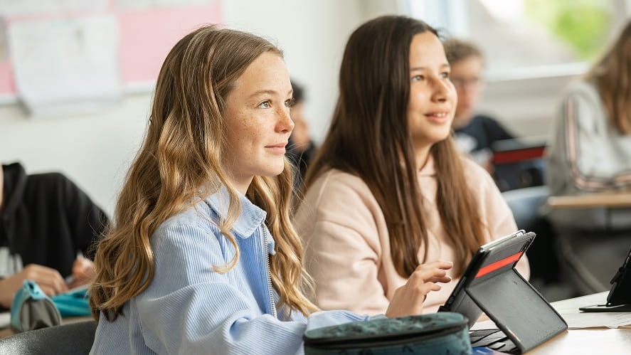 How does Global Campus connect our students around the world? - How does Global Campus connect our students around the world