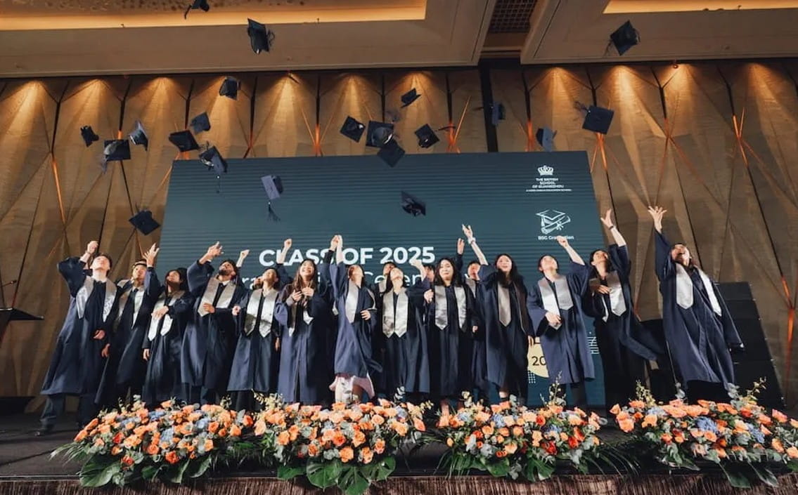 A Levels 2025: Nord Anglia students achieve impressive 48% of grades at A*-A - A Levels 2025 Nord Anglia students achieve impressive results