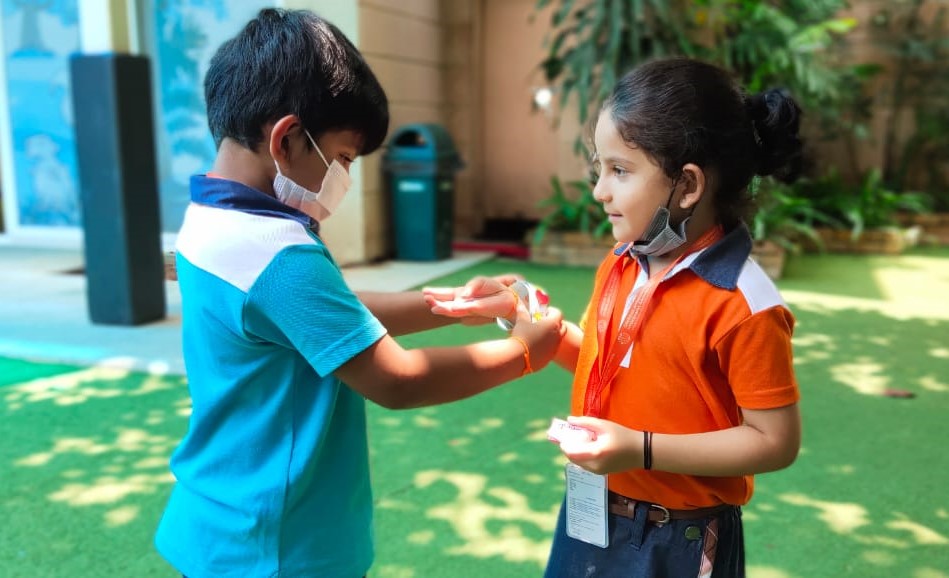 Helping your child make friends at school - Helping your child make friends at school