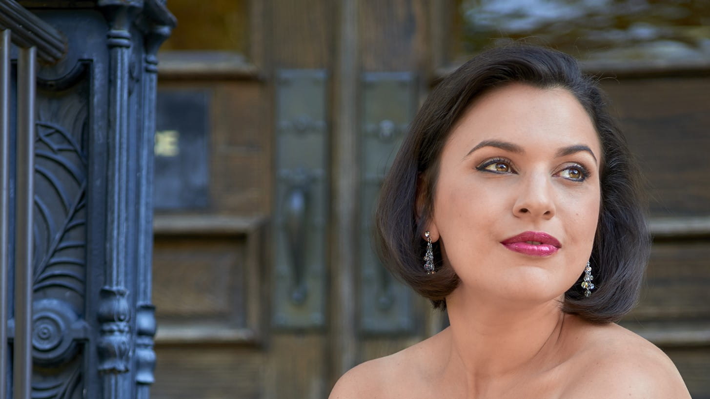 Rachel Calloway 16-9