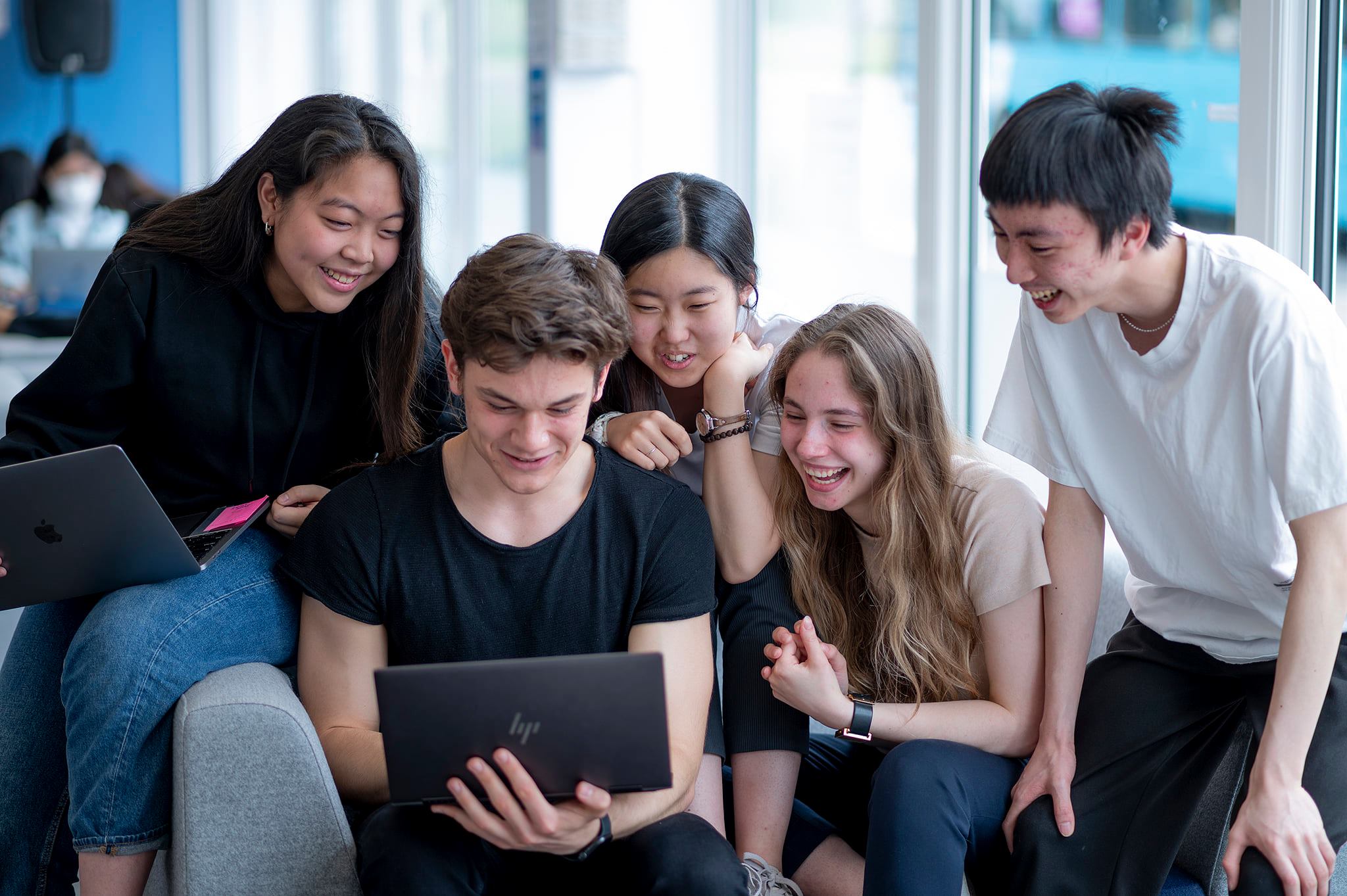 Students across Nord Anglia schools achieve exceptional IGCSE results - Students across Nord Anglia schools achieve exceptional IGCSE results