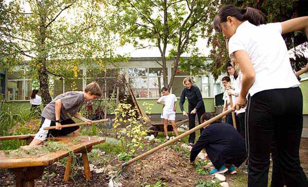 Outdoor Learning | Nord Anglia Education - Huffington Post Pokmon Go and outdoor learning