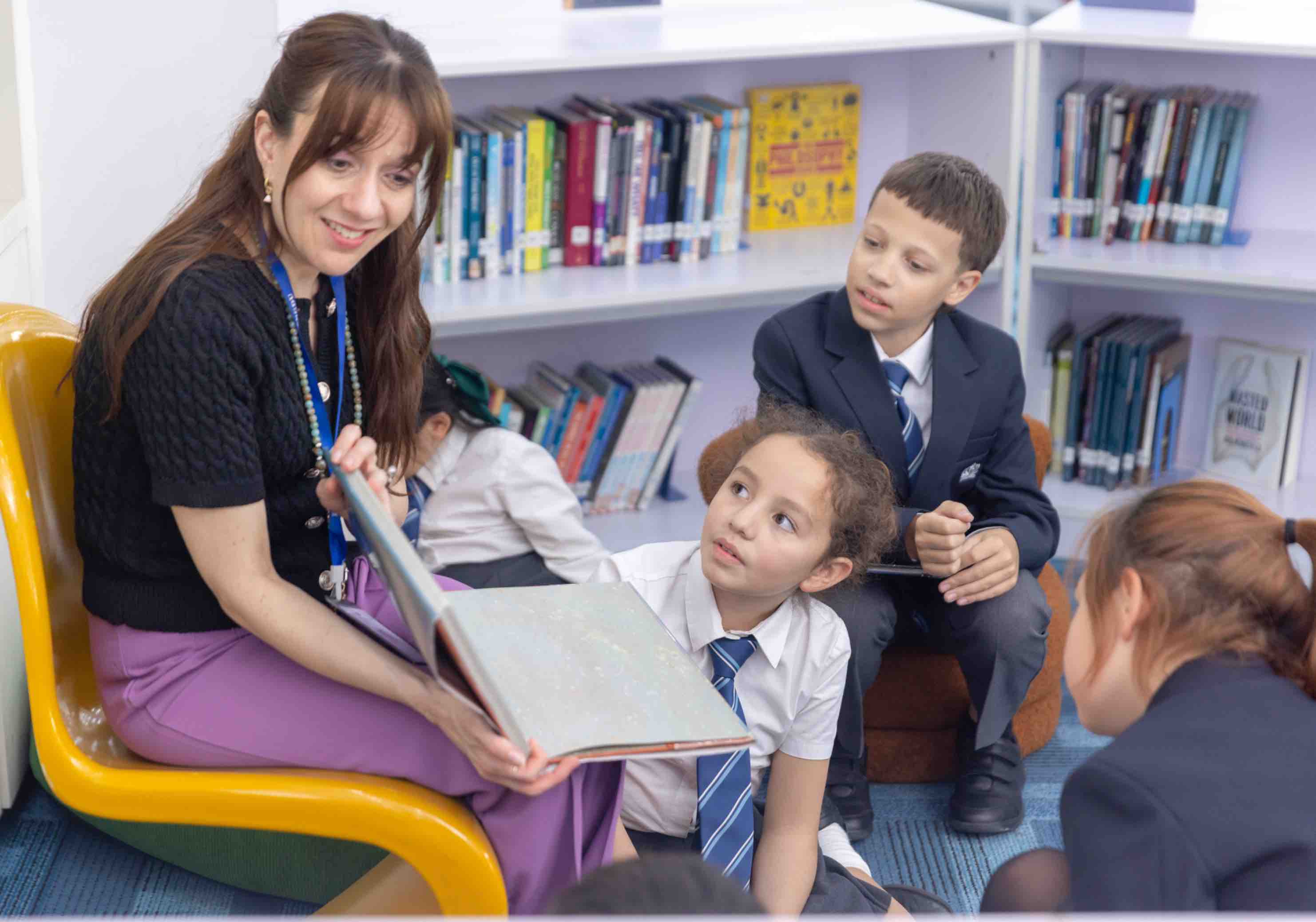 International Schools in Chengdu | Nord Anglia Education - 051 - Feature Cards Pattern