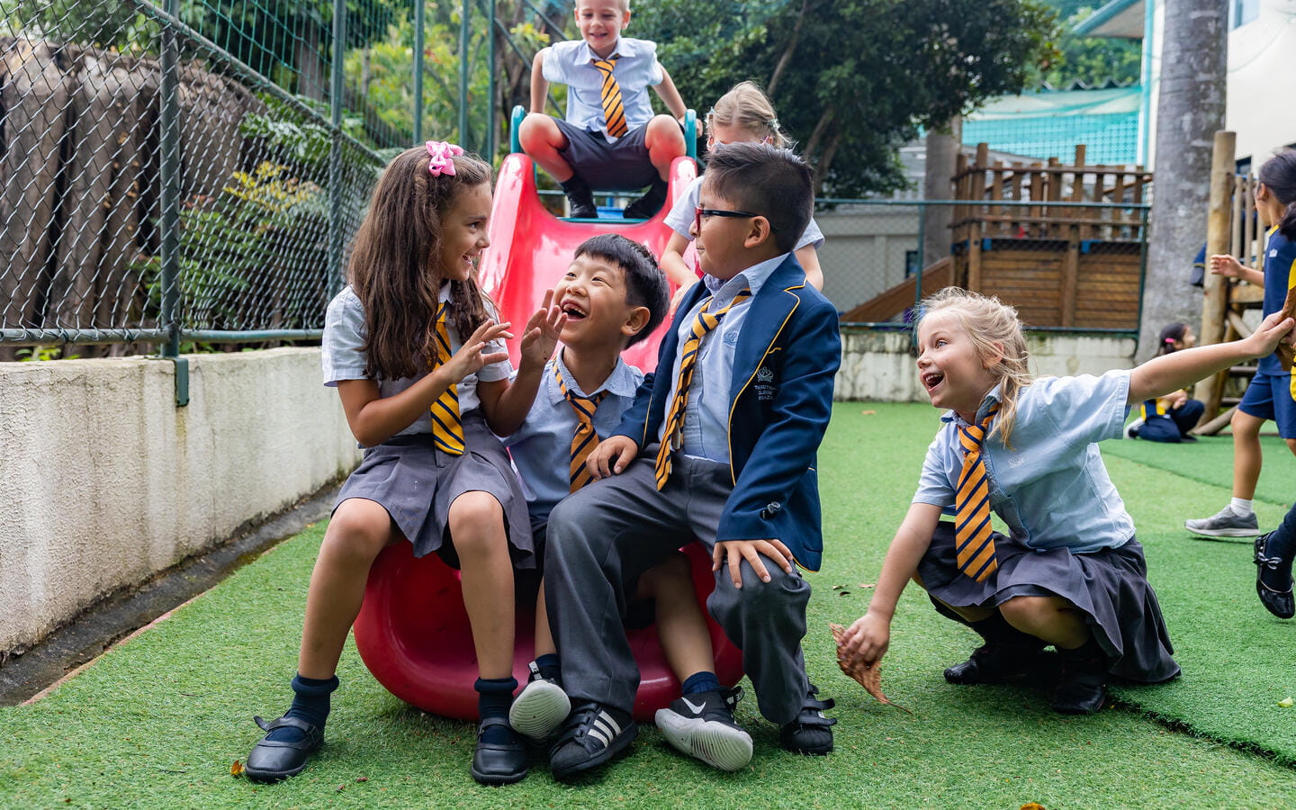 ndo Crianças Multilíngues e de Terceira Cultura: Oportunidades e Desafios - Raising Multilingual Third-Culture Kids