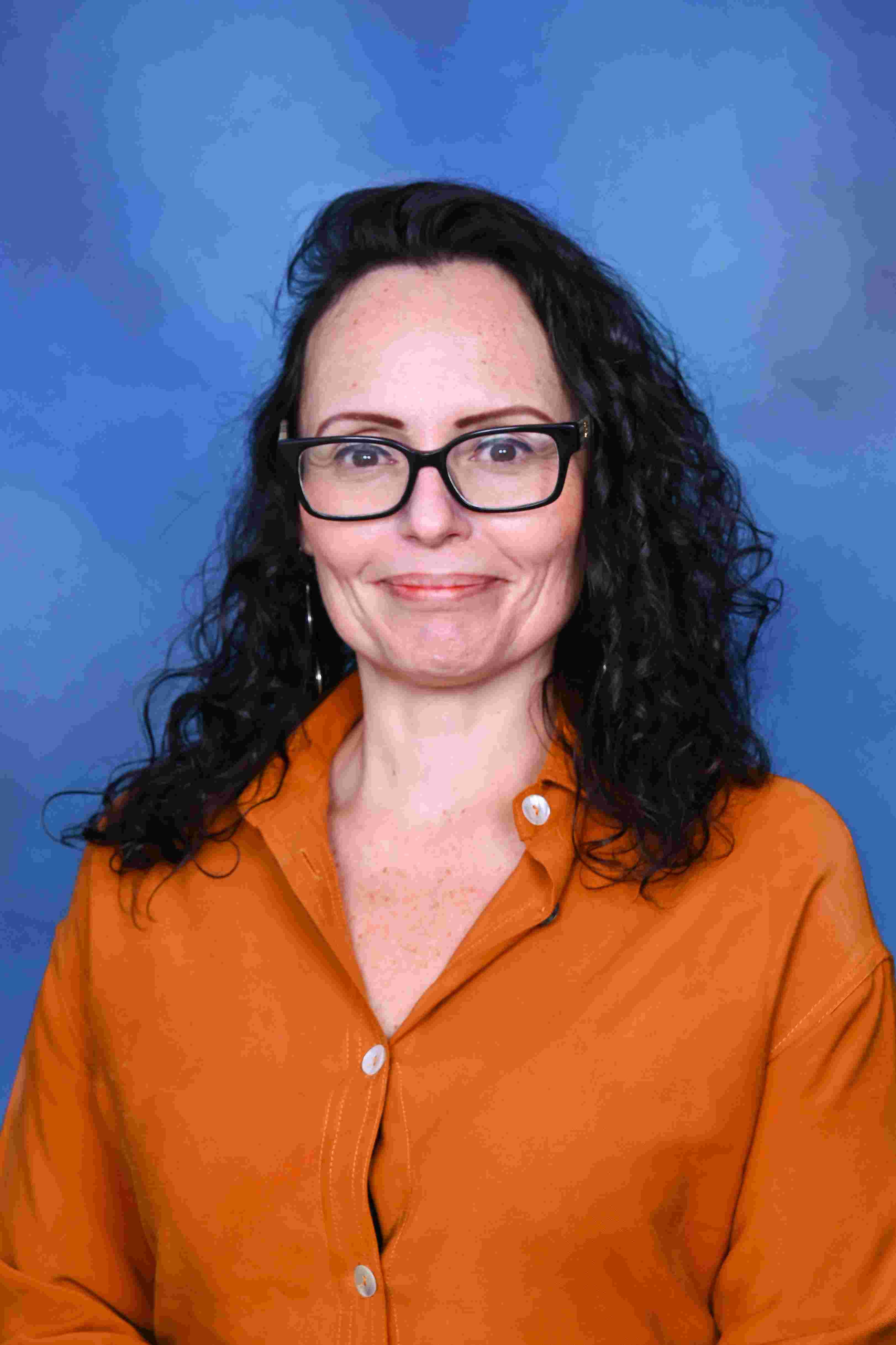 Professores e funcionários | The British College of Brazil - Feature Cards Tabs