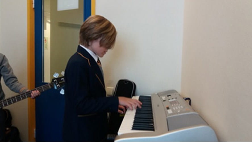 00PD000001LPXk7MAH20170327_114957_000