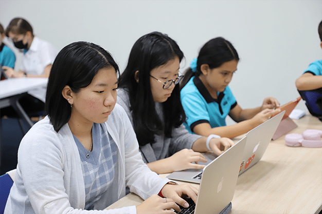 Model United Nations - Carousel For News Detail