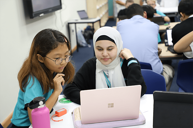 Model United Nations - Carousel For News Detail