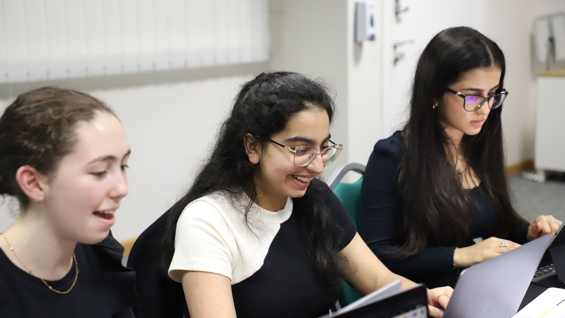 IB School in Abu Dhabi | BIS Abu Dhabi - Copy of Image-50-50 2