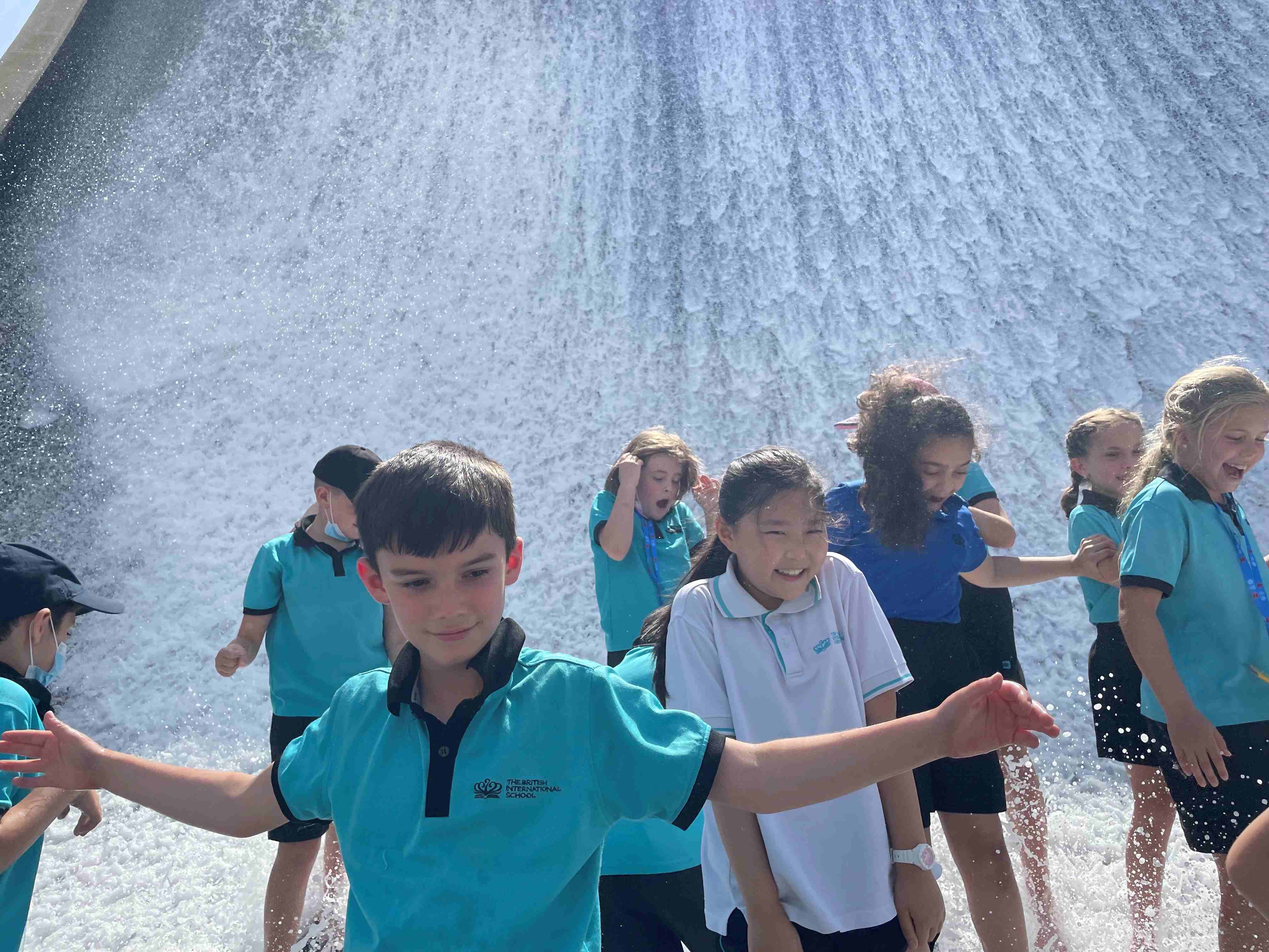 Outstanding Experiences | BIS Abu Dhabi - 07 - Feature Cards Pattern - Expeditions