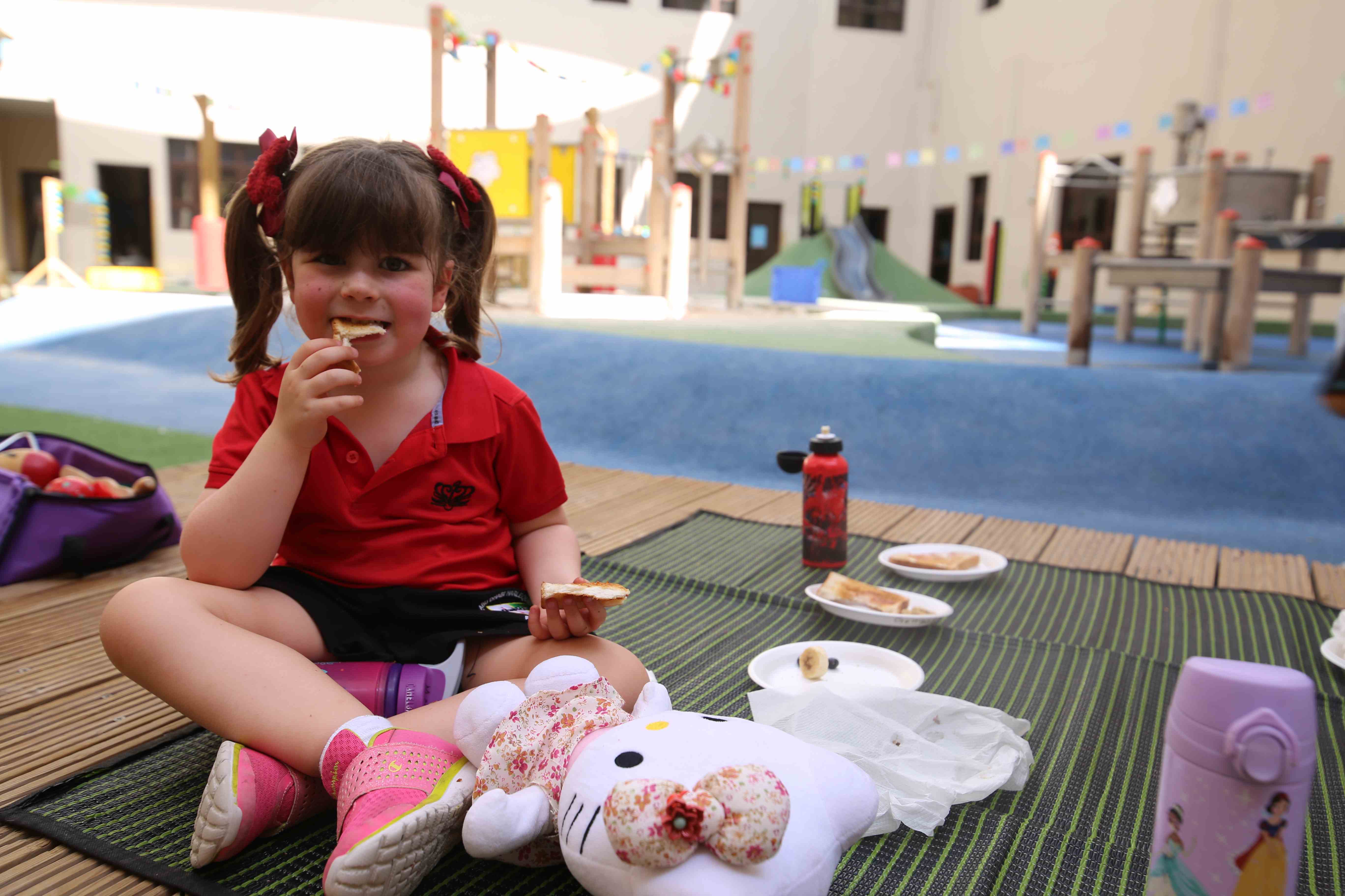 Parent Essentials | BIS Abu Dhabi - 05 Feature Cards Pattern