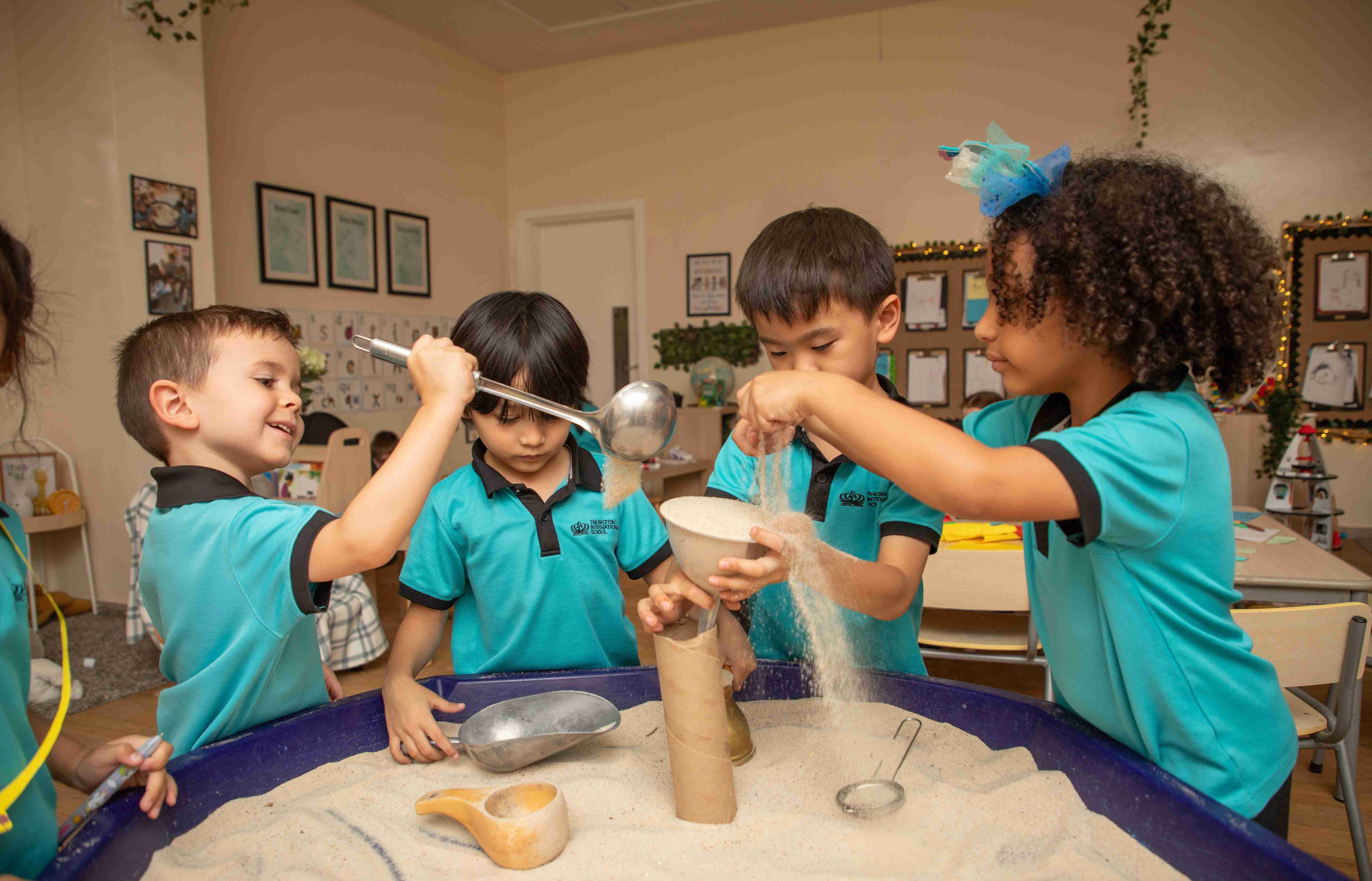 EYFS Abu Dhabi Curriculum | BIS Abu Dhabi - Small Text And Image