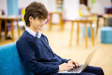 학업적 우수성 | 하노이 영국 국제학교(BIS HANOI) - Visual Time Line Tabs