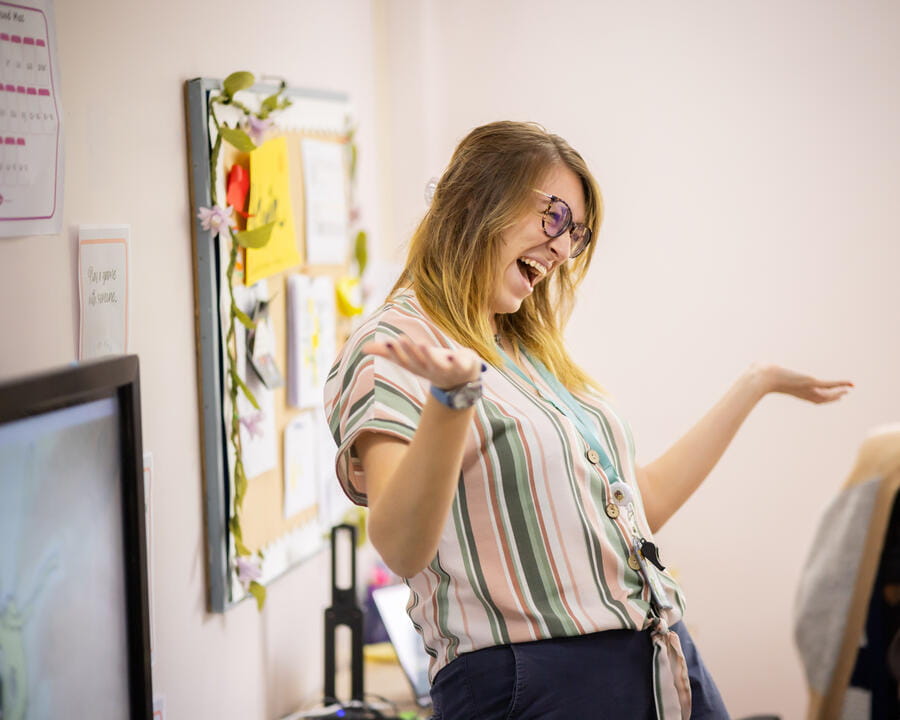 How We Teach - Image-50-50 1