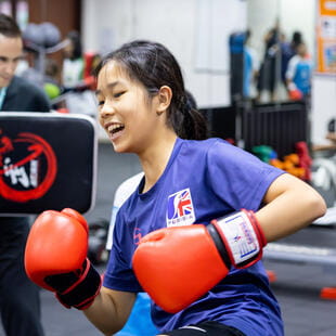 Outstanding Experiences - 04 - Feature Cards Pattern - Creativity and Culture