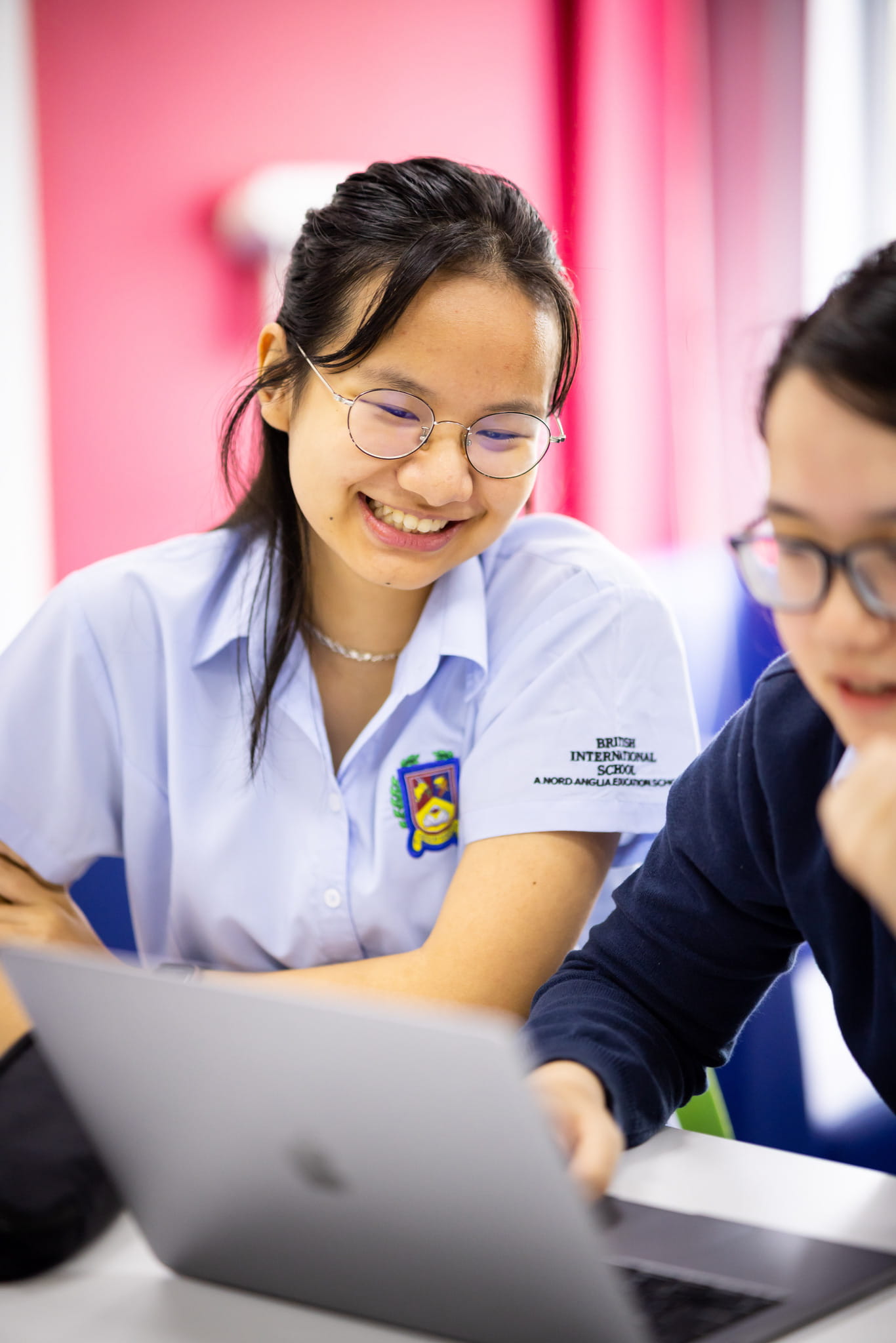 University Guidance at BIS Hanoi | Student Success at Top Global Universities  - Feature Cards Pattern