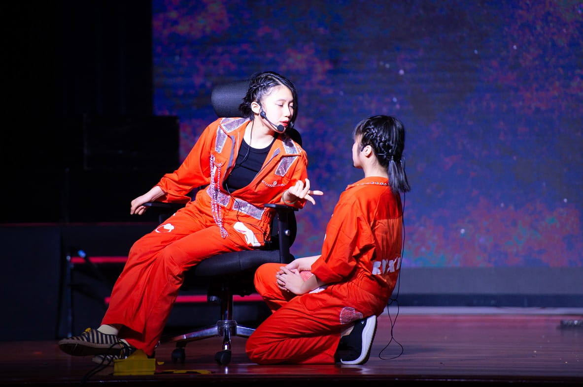 Secondary - Feature Cards Pattern