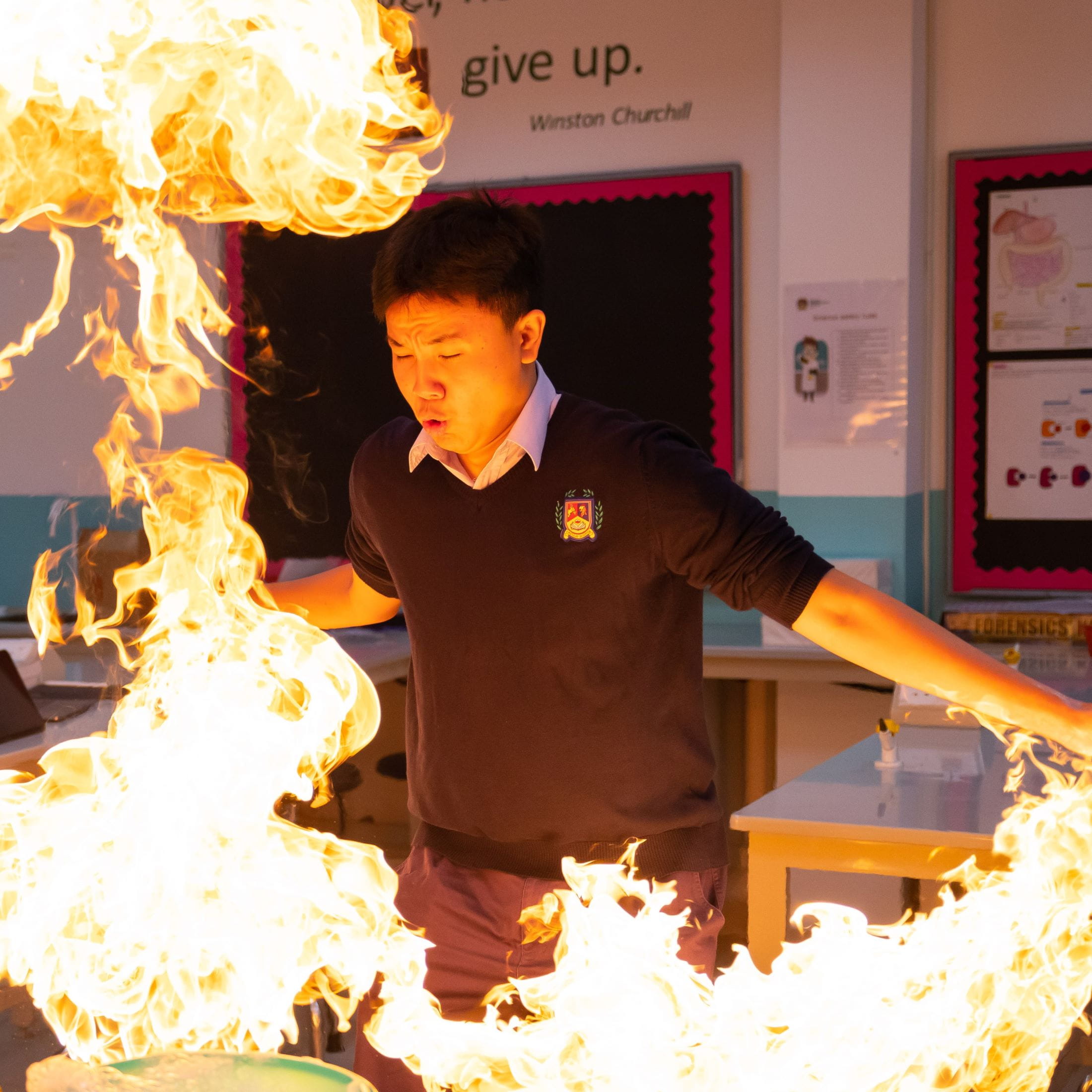 Học IB Ở Hà Nội - Trường Quốc Tế Anh BIS Hà Nội - Small Text And Image