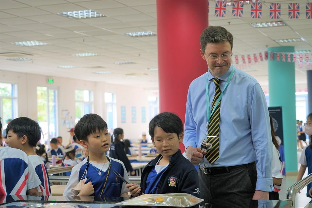 BIS Hanoi students celebrate King Charles III Coronation - Carousel For News Detail