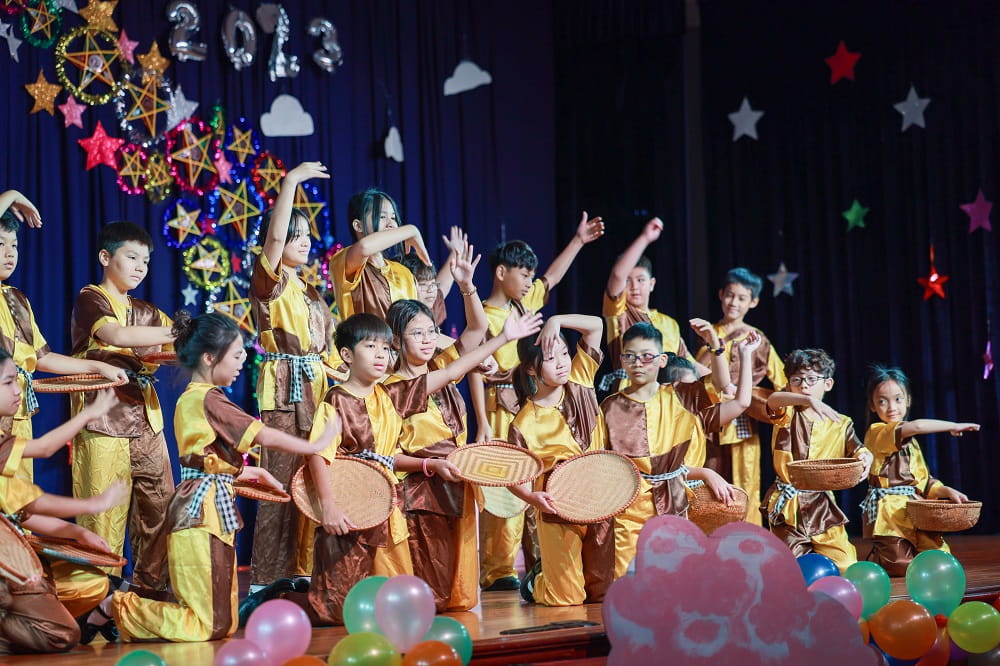Moon Festival Assembly 2023 Celebrated with Spectacular Performances at BIS Hanoi | British International School Hanoi - Moon Festival Assembly 2023