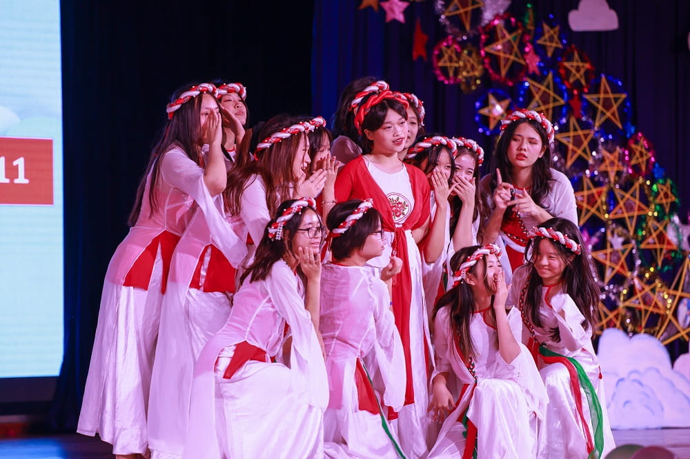 Những màn biểu diễn mừng Tết Trung Thu đầy sôi động của học sinh trường BIS Hà Nội | Trường Quốc tế Anh BIS Hà Nội - Moon Festival Assembly 2023