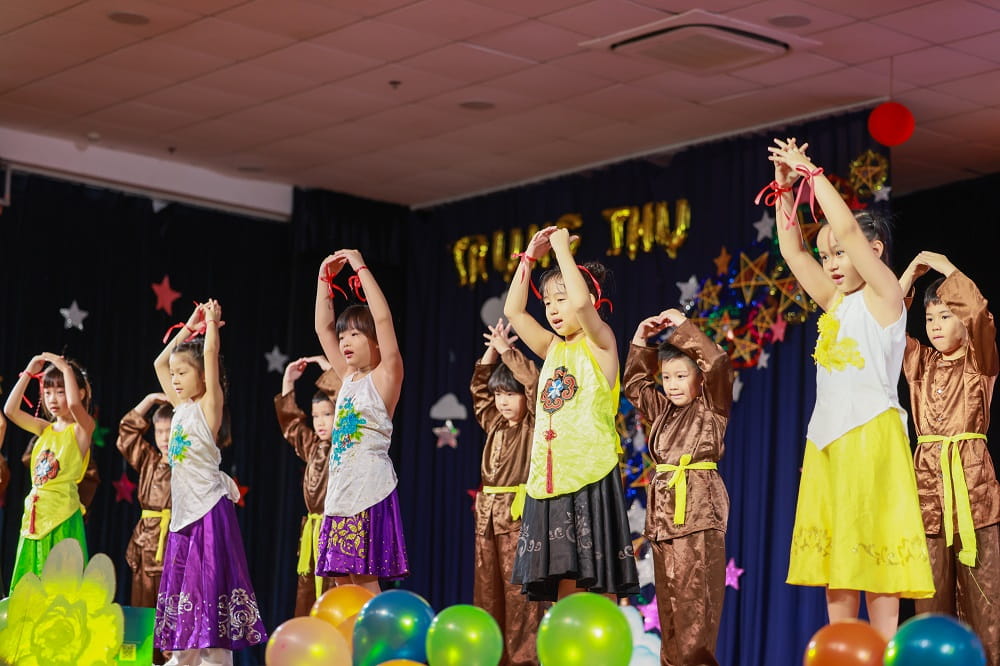 Moon Festival Assembly 2023 Celebrated with Spectacular - Moon Festival Assembly 2023 Celebrated with Spectacular Performances at BIS Hanoi