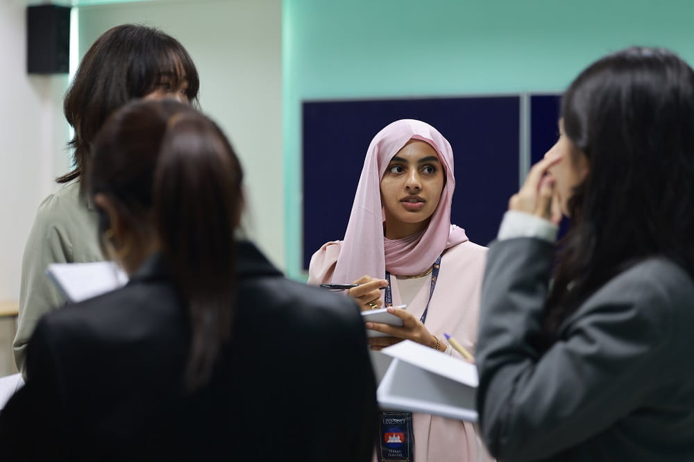 Hội nghị mô phỏng Liên Hợp Quốc do Hiệp hội các trường quốc tế Anh tại Châu Á lần đầu được tổ chức tại Hà Nội | Trường Quốc tế Anh BIS Hà Nội - FOBISIA MUN Day 2