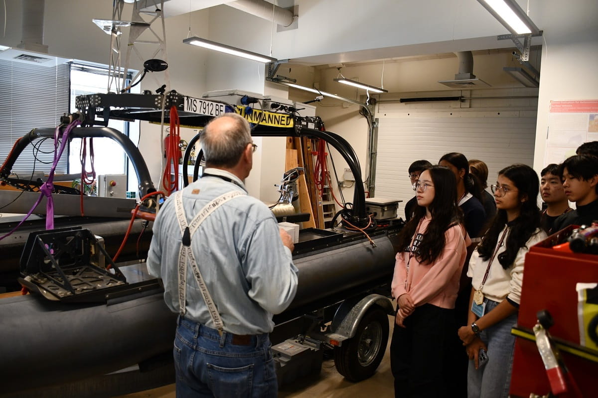 Trải nghiệm đáng nhớ của học sinh BIS Hà Nội trong chuyến tham quan Viện Công nghệ Massachusetts (MIT) | Trường Quốc tế Anh tại Hà Nội - Carousel For News Detail 1