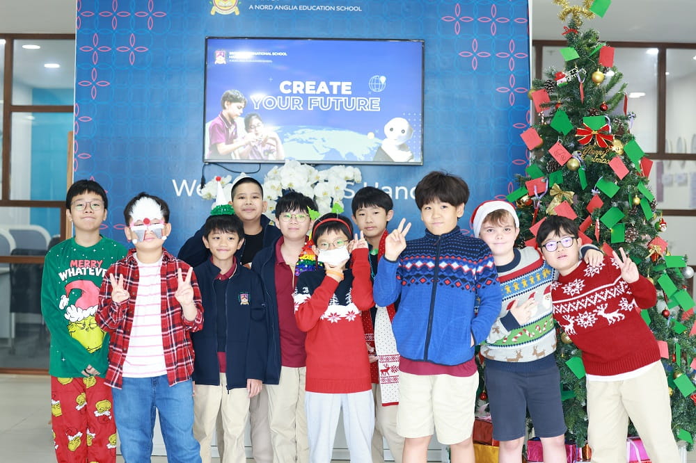 BIS Hanoi Christmas Jumper Day