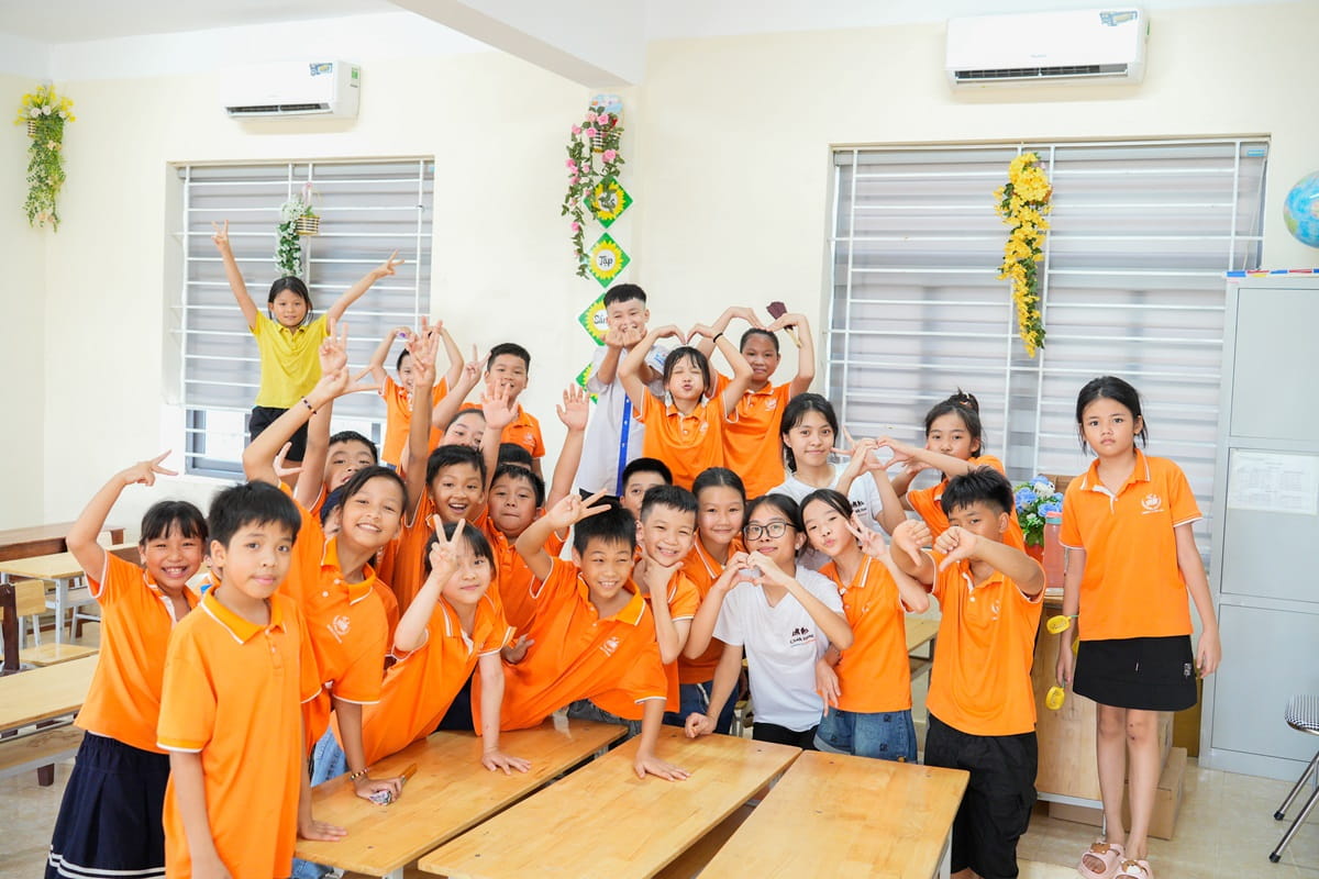 Dự án cộng đồng Chalk Road (Con đường phấn): Học sinh BIS Hà Nội lan tỏa đam mê tri thức đến 1400 em nhỏ vùng núi Việt Nam - Carousel For News Detail 1