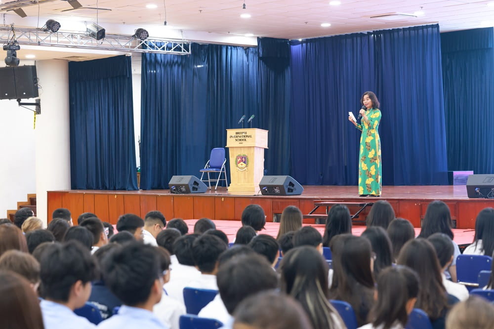 Renowned author Nguyen Phan Que Mai visits BIS Hanoi | British International School in Hanoi - Author Nguyen Phan Que Mai 1