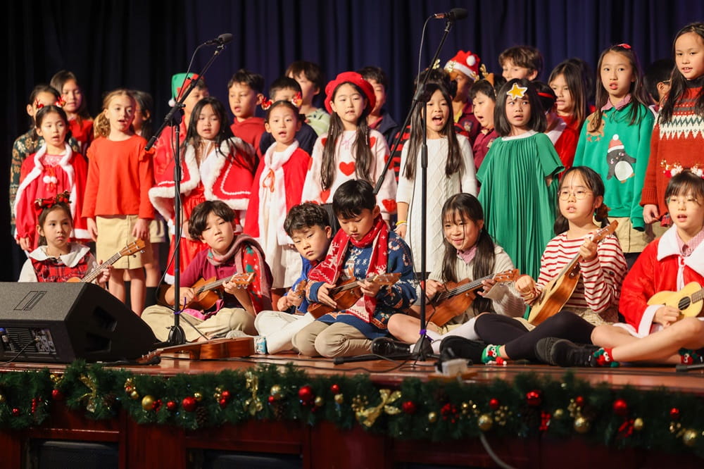 Lễ Giáng sinh diệu kỳ tại BIS Hà Nội | Trường Quốc tế Anh BIS Hà Nội - Christmas 2024 1