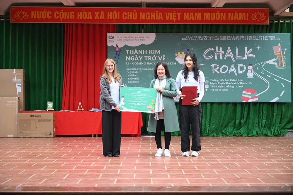Chalk Road project brings joy and inspiration to Thanh Kim schools | British International School Hanoi - Chalk Road return day 1