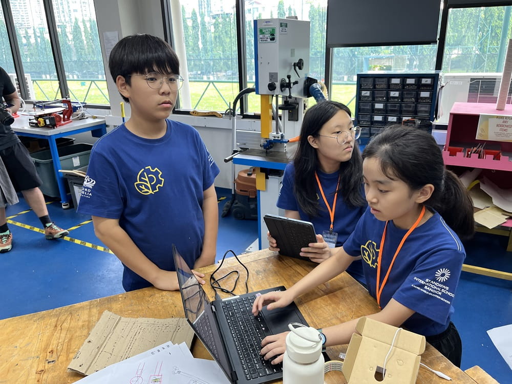 BIS Hanoi students participate in the Nord Anglia SuSTEAMability Festival 2025 | British International School in Hanoi - NAE STEAM Festival